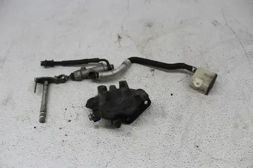 07 SUZUKI BOULEVARD M109R REAR BACK BRAKE MASTER CYLINDER W RESERVOIR & CALIPER