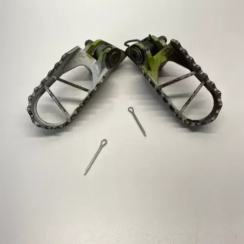 2003 KAWASAKI KX85 KX 85 / OEM ORIGINAL FOOT PEGS