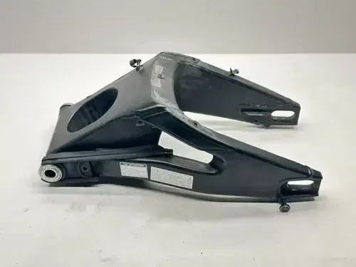 2009 Yamaha YZFR6 Rear Swingarm Back Swing Arm 13S-22110-00-00 OEM Black YZF R6