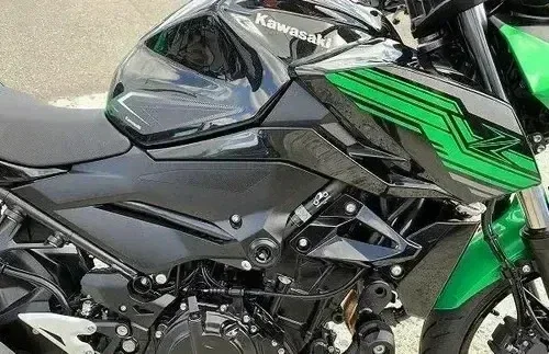 2020 KAWASAKI ER400/Z400 GENUINE OEM KAWASAKI SHROUD DECAL (LEFT)/ 56075-7817
