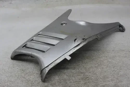 88-97 SUZUKI KATANA 600 GSX600F RIGHT LOWER BOTTOM BELLY SIDE FAIRING COWL