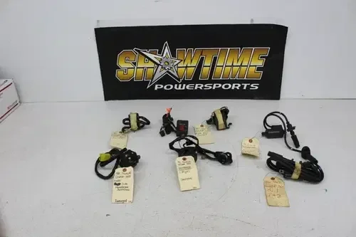 GSXR 750 PARTS LOT SWITCHES COILS