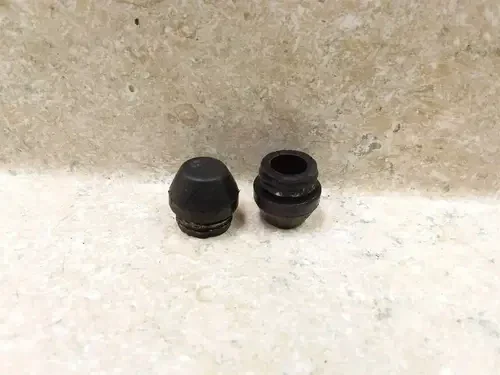 Honda 360 CL CL360 CB360 Engine Head Grommets 1976 PA AP-319