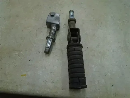 Yamaha 305 YM2 YM2-C BIG BEAR SCRAMBLER Rear Footpegs 1967 GP YB233