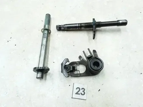 Yamaha 600 TT600 Engine Shift Shaft Hardware 1984 #23 ANX B213