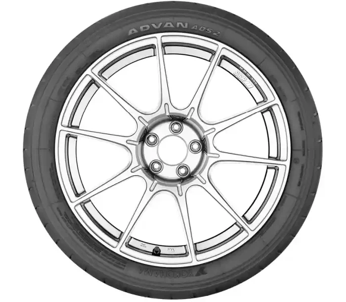 Yokohama Tire Yokohama Advan A052 Tire – 235/40ZR19 96Y 110115229