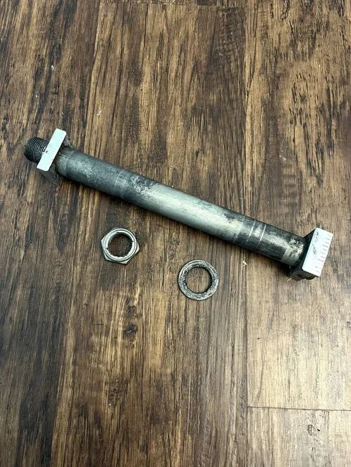 YZ250F YZ450F OEM Rear Axle w/ Blocks – 17D-25381-00-00